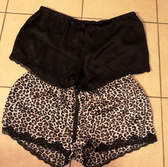 H&M Other - 🔥X2 H&M SLEEPWEAR SHORTS BLACK LEOPARD L